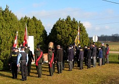 2015
												11 11 Monument Corners, Lindsay (20a).JPG